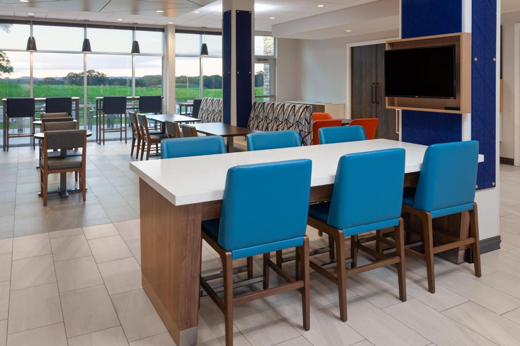 Holiday Inn Express & Suites Reedsburg - Dells Area By Ihg Zewnętrze zdjęcie